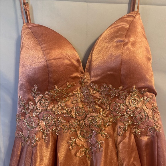 Formal / Prom Dress - Picture 2 of 4